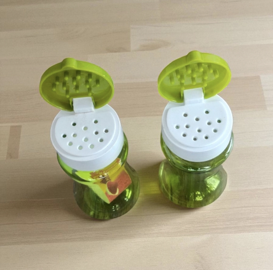 Stylish Salt & Spice Container – Pack of 2