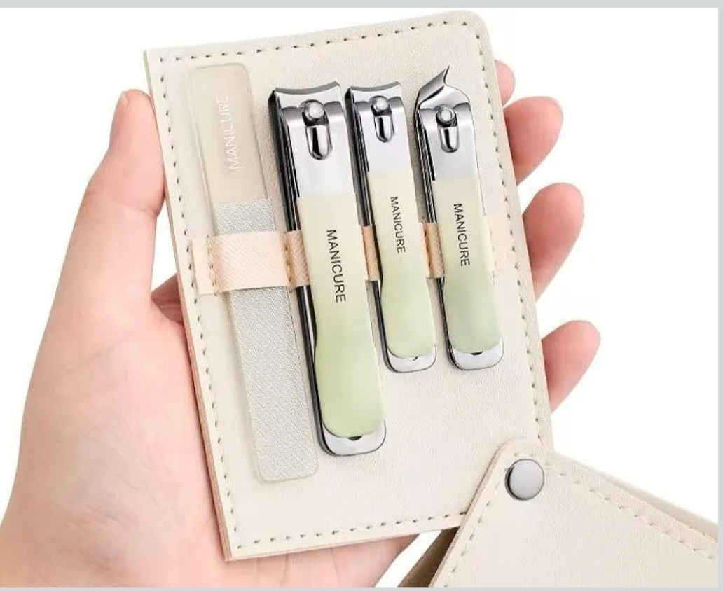 Professional Nail Clipper Set 4PCS with Rotating Storage Bag